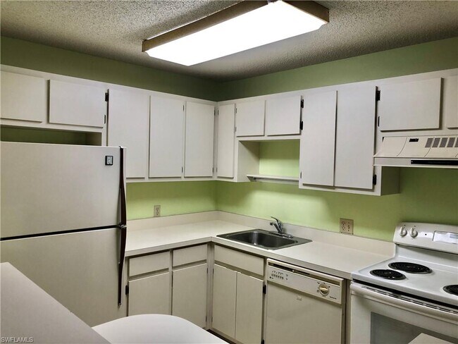 Building Photo - 5712 Foxlake Dr