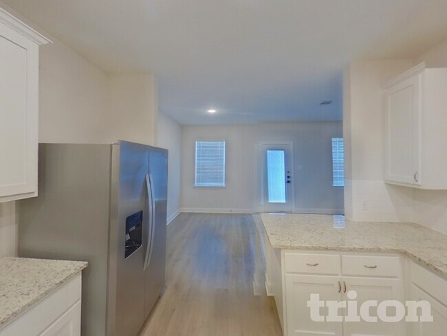 Building Photo - 1214 Dye Blvd