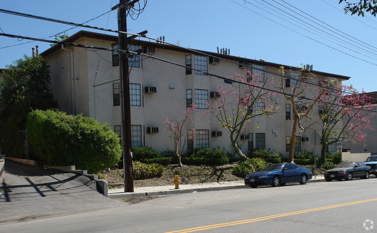 10248 Tujunga Canyon blvd. - 10248 Tujunga Canyon Blvd
