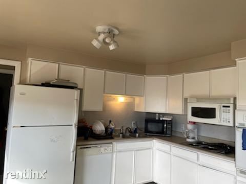 Foto del edificio - 5 br, 2 bath House - 8651 Quigley St