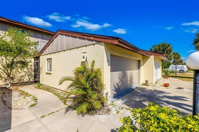 Foto del edificio - Available April 1st, 2026