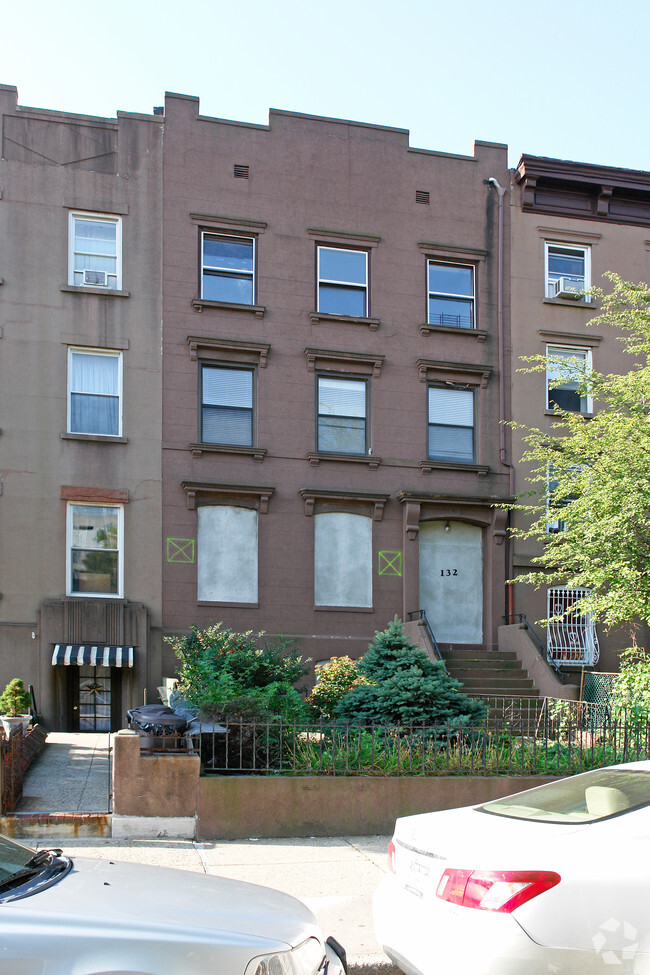 Building Photo - Shell Apartments