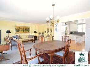 Building Photo - 165 States St