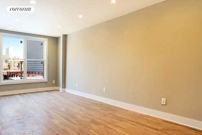 Building Photo - 213 Butler St