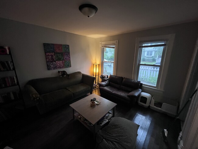 Building Photo - 2123 Wesley Ave