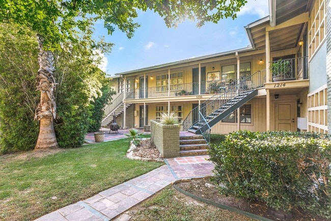 Building Photo - BOUTIQUE ALAMO HEIGHTS 1-BEDROOM APARTMENT