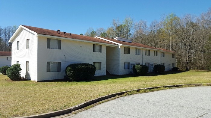 Primary Photo - 100 Eastland Dr