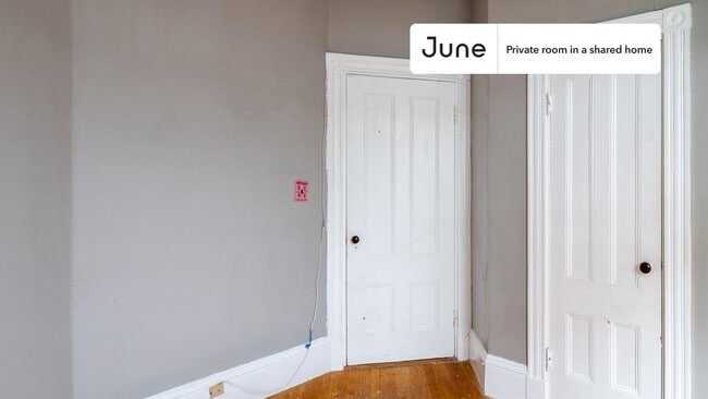 Foto del edificio - Room in Shared 5 bed/1 bath home