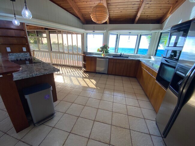 Building Photo - 87-3165-3165 Mapuna Rd