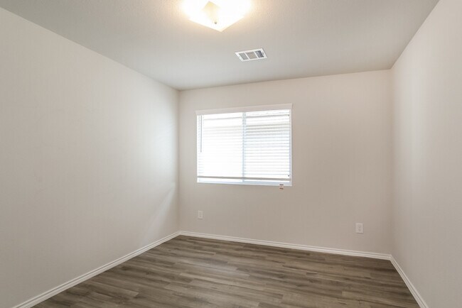 Foto del edificio - Townsend Reserve - 22451 Verdin Rd., Splen...