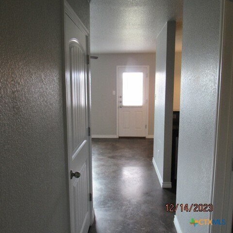 Foto del edificio - 1714 Risen Star Ln