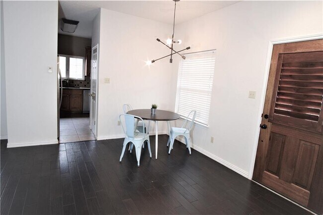 Building Photo - 11421 Rustic Rock Dr