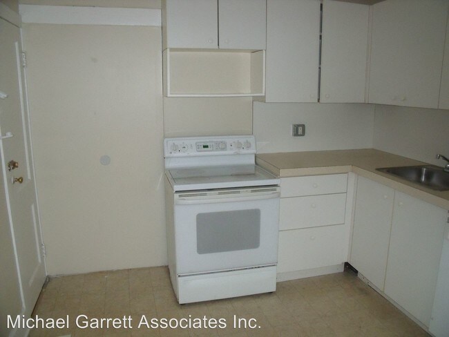 Building Photo - 2322 Fordham St