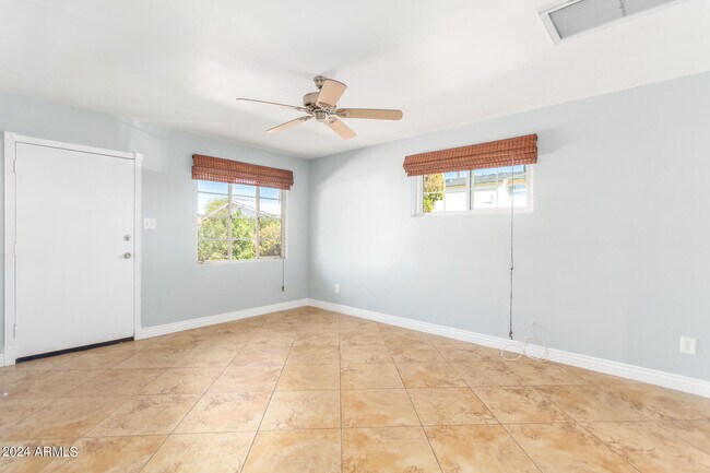 Foto del edificio - 735 W Coolidge St