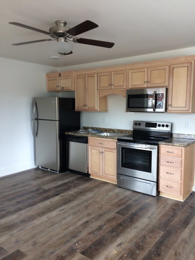Building Photo - 1138 Kenton St