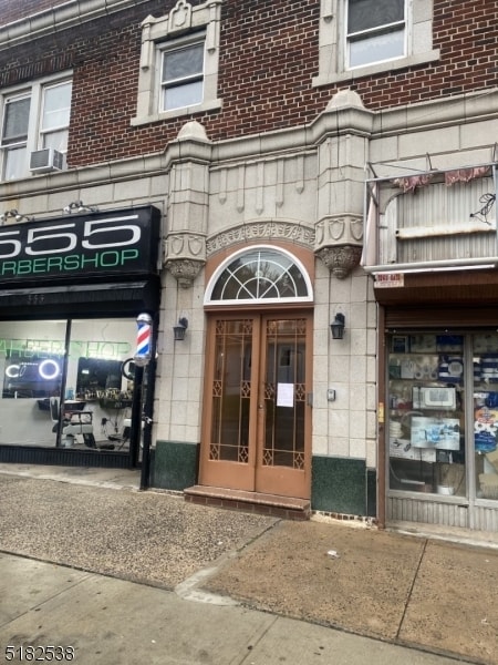 Foto del edificio - 555 Westminster Ave