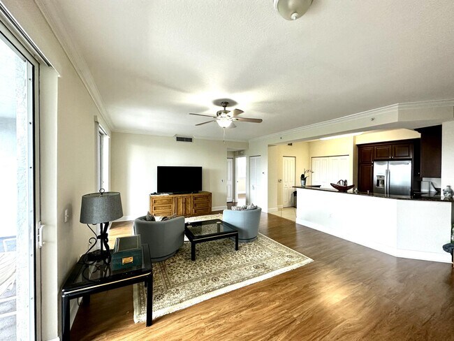 Foto del edificio - 1690 Renaissance Commons Blvd