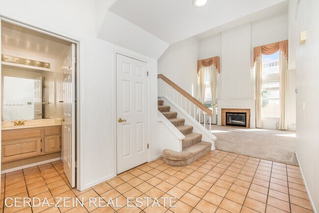 Building Photo - 3 br, 2.5 bath House - 217 Indian Bay
