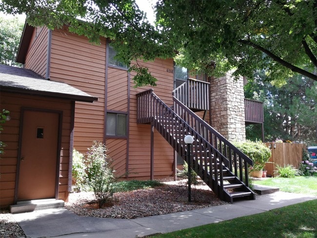 Building Photo - 6218 Willow Ln