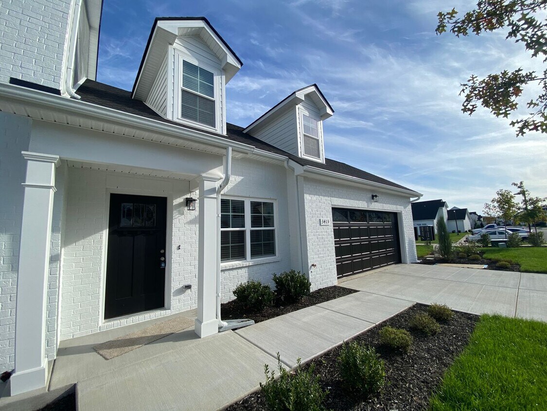 Primary Photo - 3 BD 2.5 BA Great Location Like New Build ...