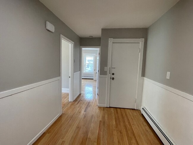 Building Photo - 46 Mulberry St