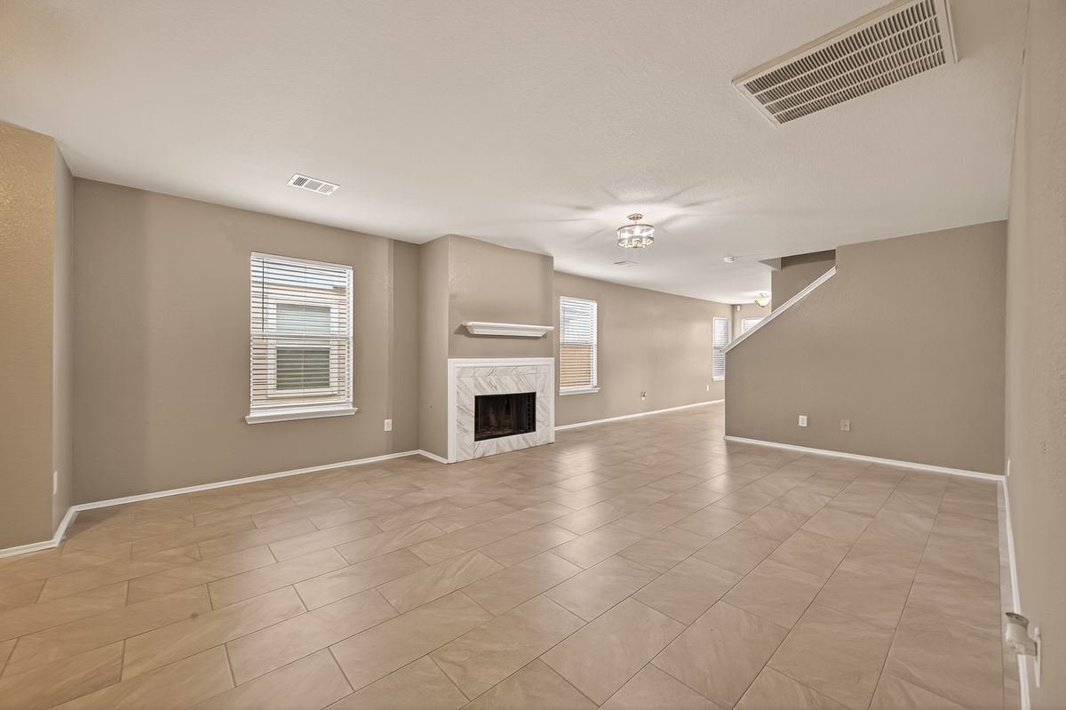 Building Photo - 2918 Latch Ln