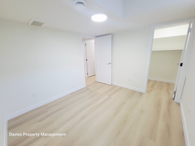 Building Photo - 4677-4177 177 Ave NW
