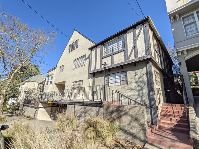 Building Photo - 2551 Le Conte Ave