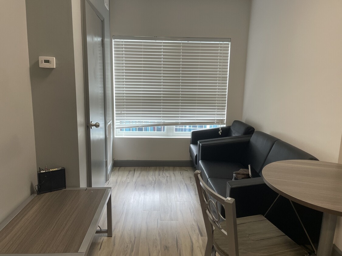 Photo principale - 258B-258B Sunview St