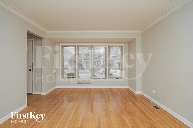 Foto del edificio - 6204 S Kildare Ave