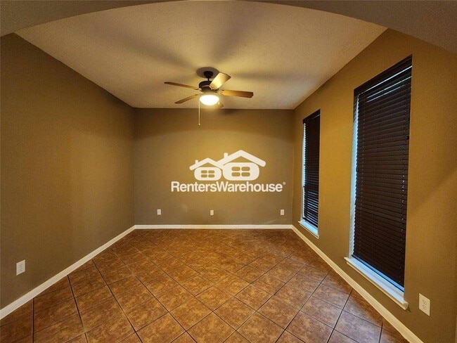 Foto del edificio - 716 Almond Pointe