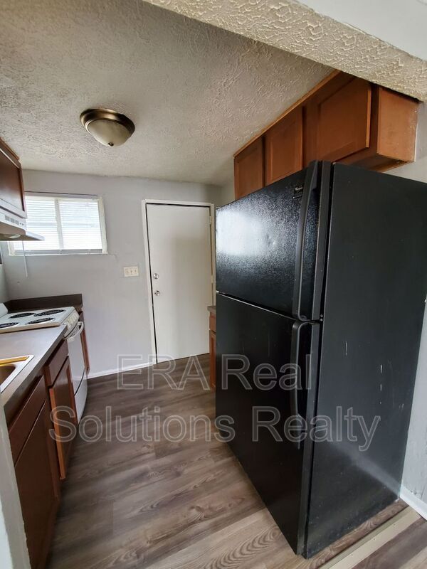 Foto del edificio - 1045 Leona Ave