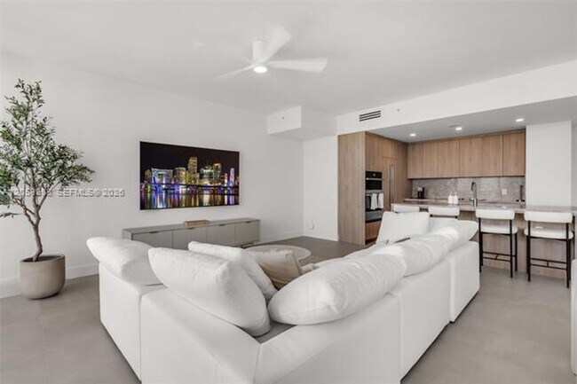 Foto del edificio - 92 SW 3rd St