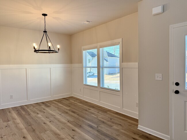 Foto del edificio - 401 Fox Crk Dr