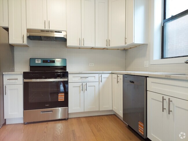 Building Photo - 3925 N Keeler Ave