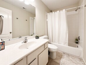 Building Photo - 6118 Coastal Grove Ln