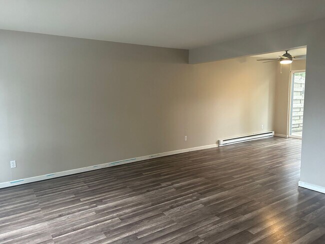 Building Photo - 2 bedroom Townhome-style living with no neighbors above or below