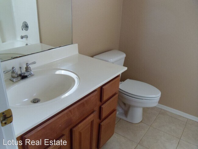 Building Photo - 3 br, 2 bath House - 4415 E Redwood Ln