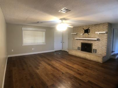 Foto del edificio - 4553 Seawillow Rd