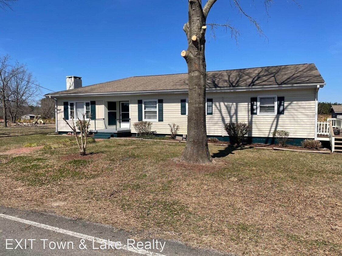 Primary Photo - 3 br, 2 bath House - 140 Old Wise School EXT