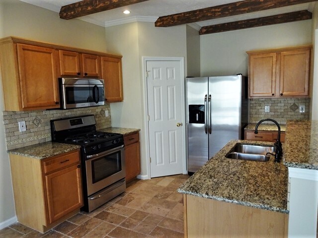 Building Photo - 3922 Abernathy Farm  Way