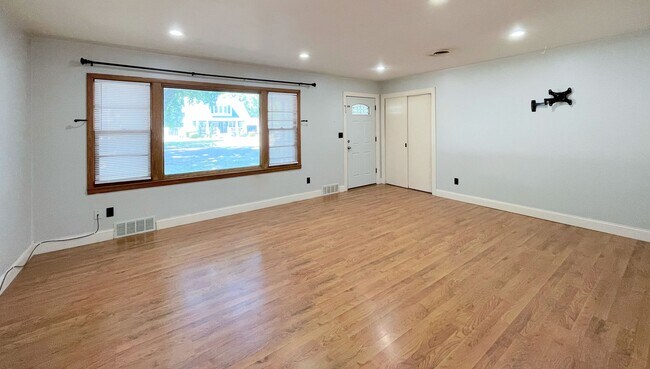 Foto del edificio - 302 N Reno Ave