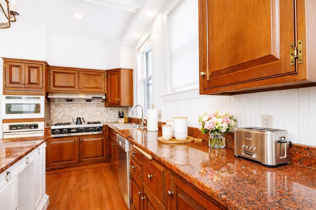 Foto del edificio - 671 Prospect St