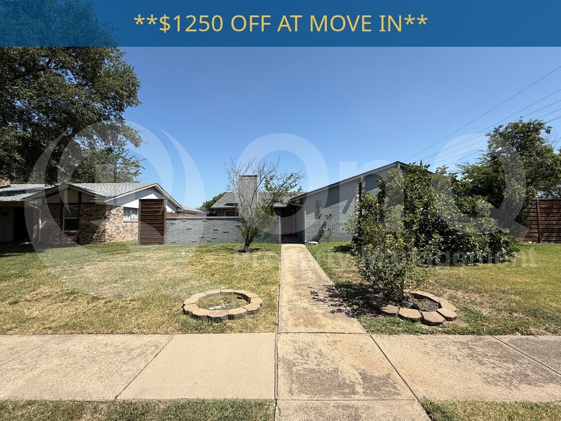 Photo - 2131 Blossom Lane