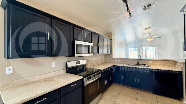Foto del edificio - 11738 W Flanagan St