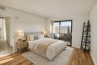 Building Photo - 3917 Spring Dr