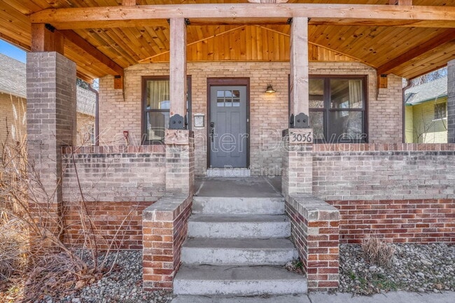 Building Photo - 3056 W Clyde Pl