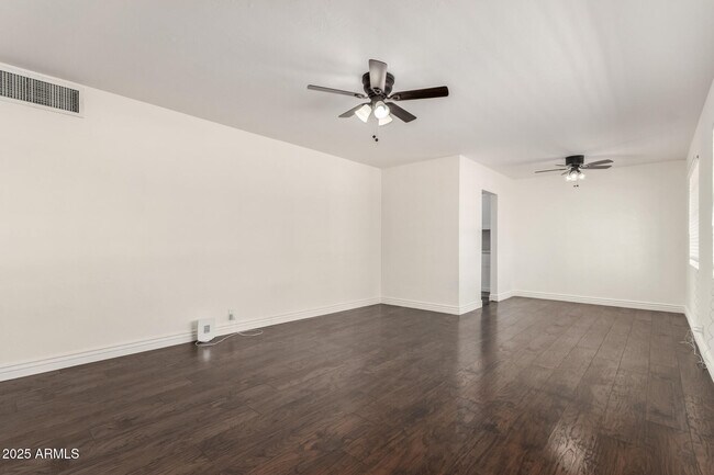 Foto del edificio - 5635 N 35th Dr