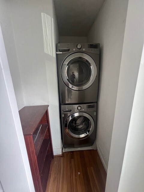 Washer/Dryer - 107 Blossom St