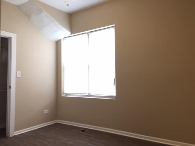 Building Photo - 2445 N Clybourn Ave